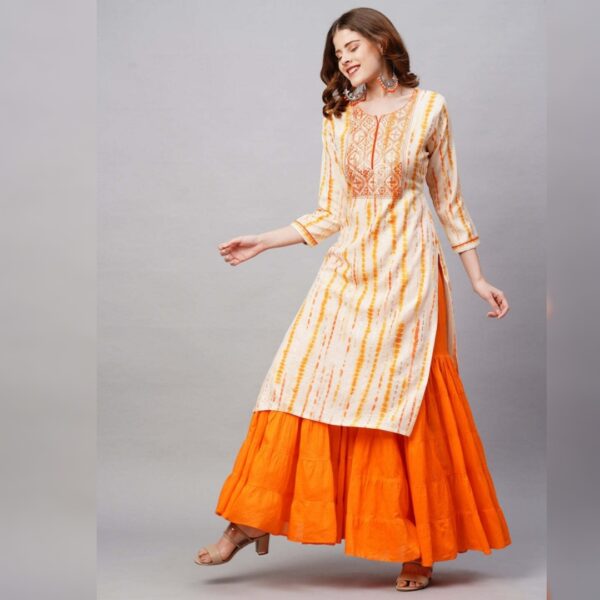 Women Floral Print Viscose Rayon Straight kurta, Yellow Orange