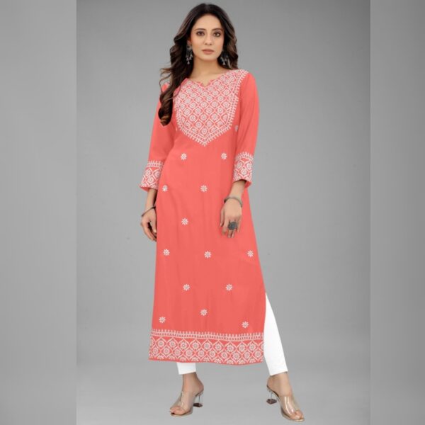 Women Embroidered Cotton Rayon Straight kurta, Multicolor