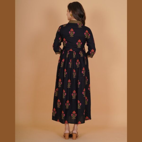 Women Floral Print Viscose Rayon Flared Kurta, Black - Image 2