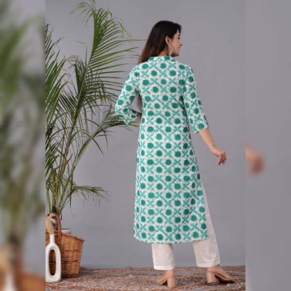 Women Printed Pure cotton Straight kurta, Blue - Image 2