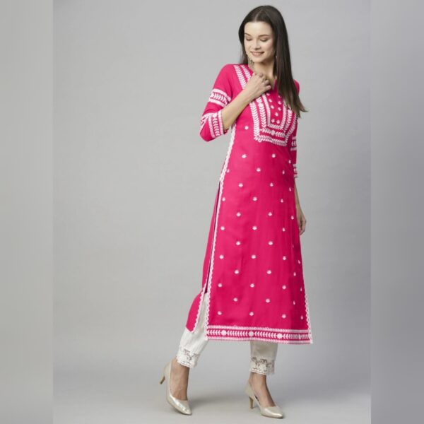 Women Embroidered, self design Viscose Rayon Straight kurta, Pink