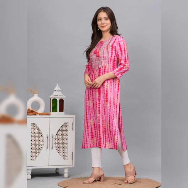 Women Printed Viscose Rayon Straight kurta, Pink Gold