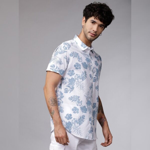 Men Slim Fit Printed Spread Collar Casual Shirt