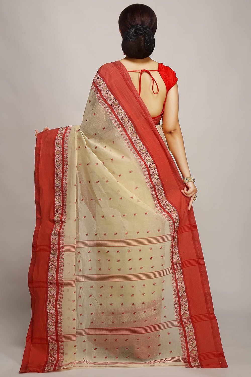 Women's Traditional Bengal Tant Pure Cotton Tant Saree Without Blouse Piece Color
Red - Image 2