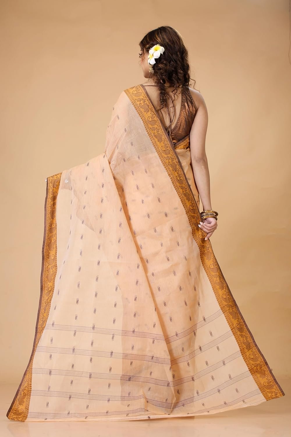 Women's Traditional Bengal Tant Pure Cotton Tant Saree Without Blouse Piece Color
golden and brown - Image 2