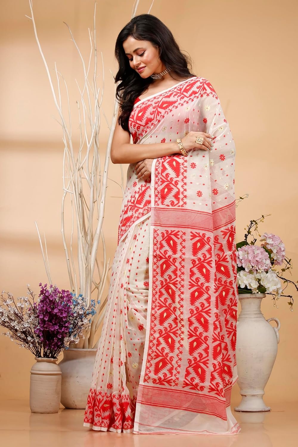 Women's Dhakai Jamdani Bengal Pure Cotton Handloom Saree without Blouse Piece colour
white and red